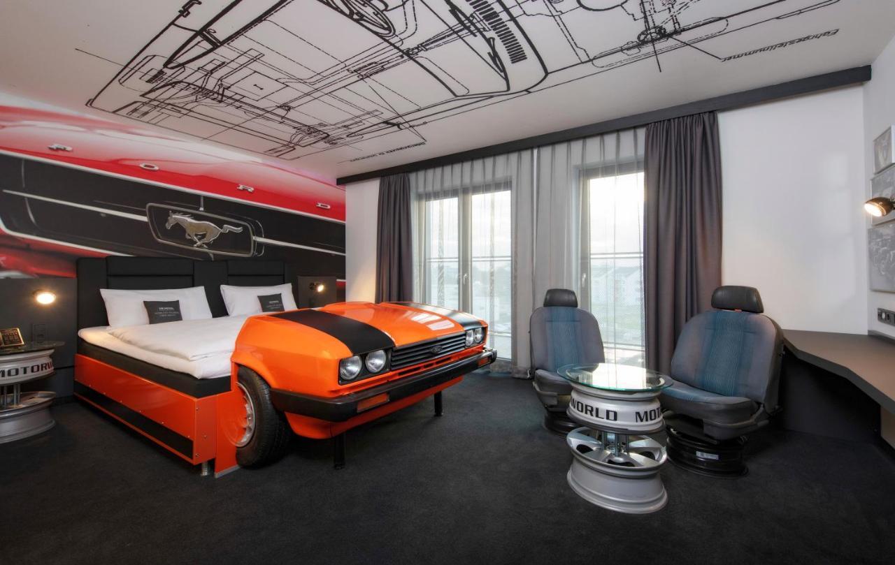 V8 Hotel Koeln At Motorworld Colónia Exterior foto