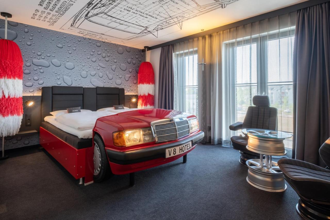 V8 Hotel Koeln At Motorworld Colónia Exterior foto