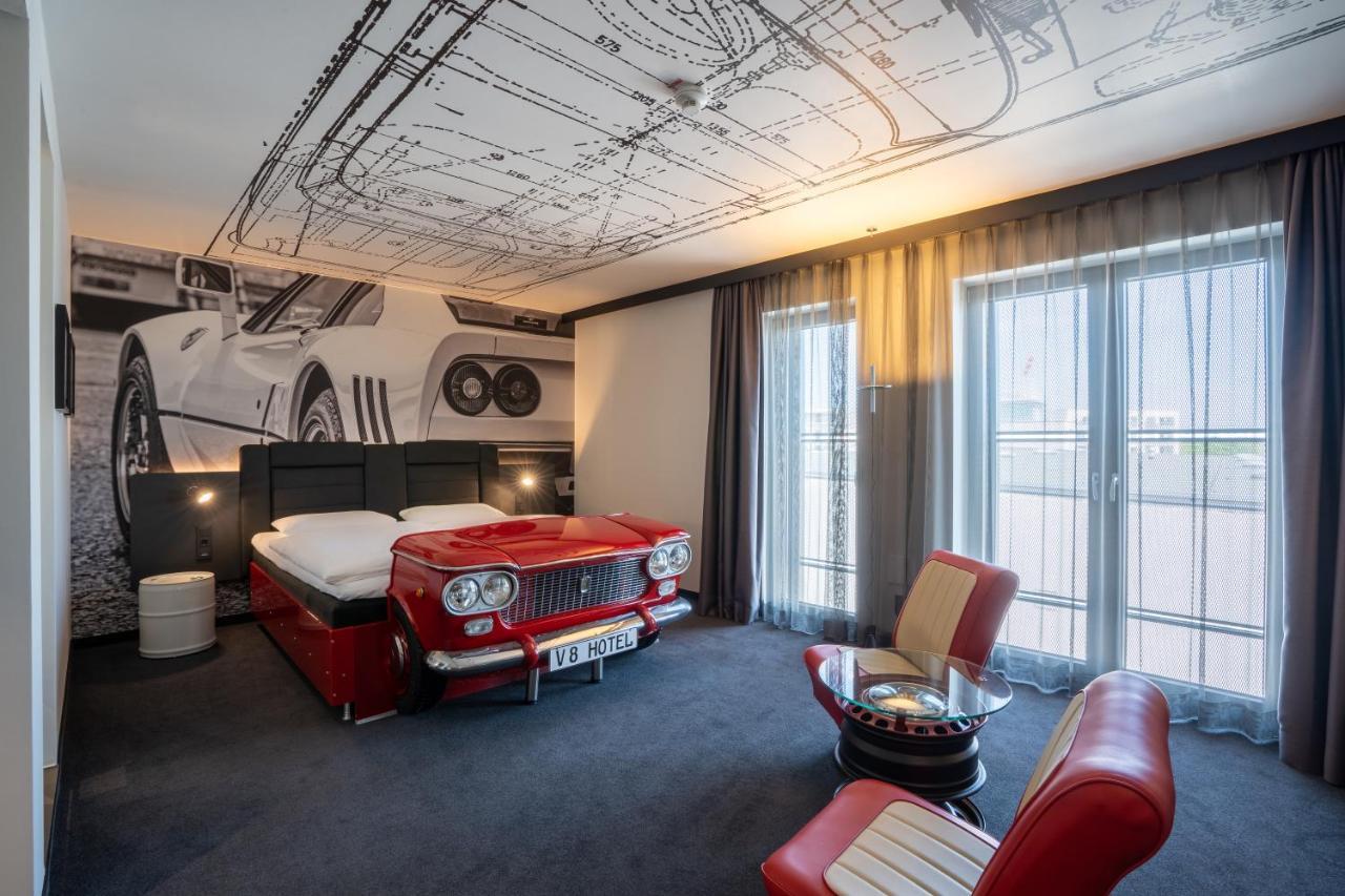 V8 Hotel Koeln At Motorworld Colónia Exterior foto