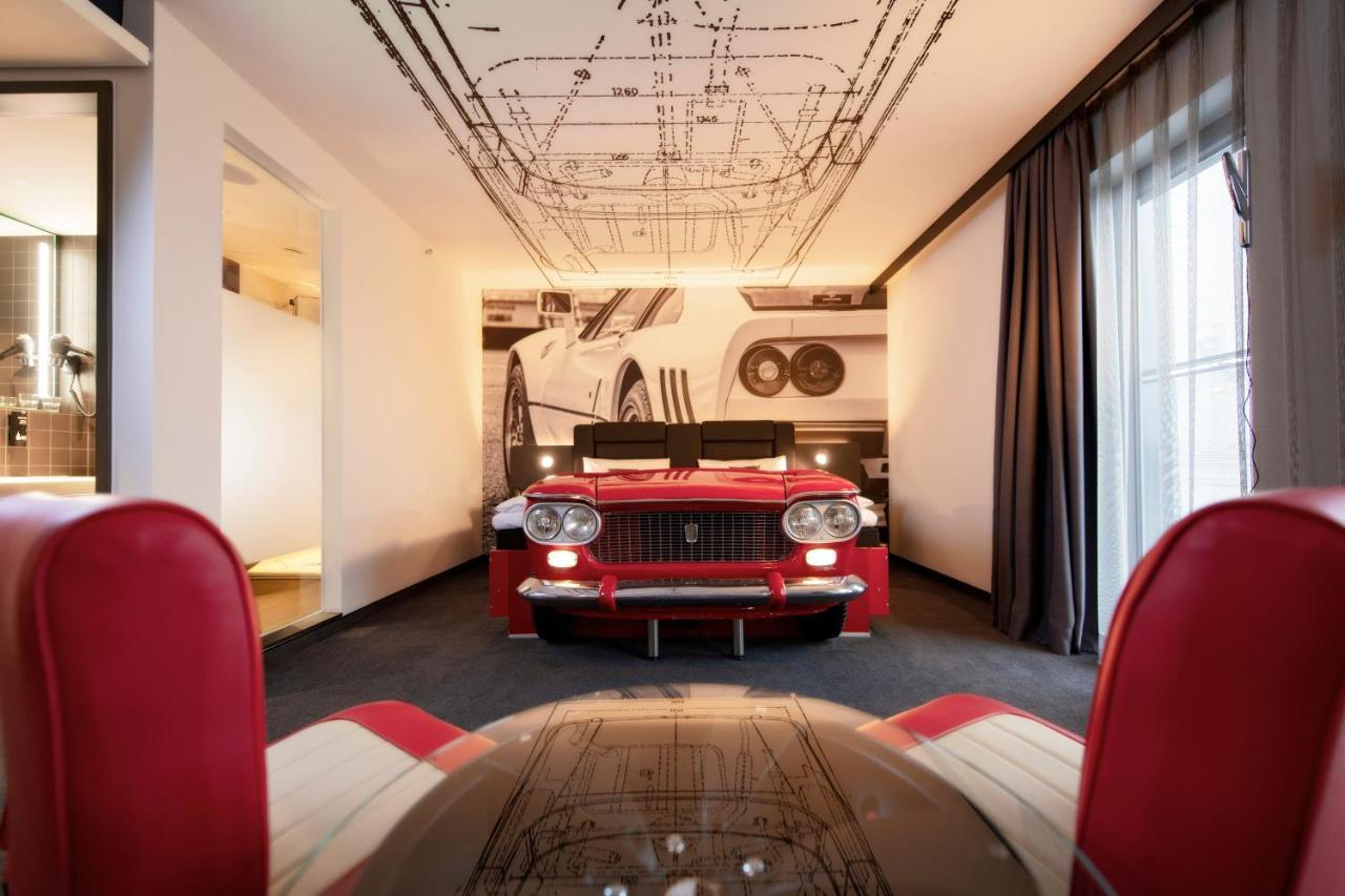 V8 Hotel Koeln At Motorworld Colónia Exterior foto