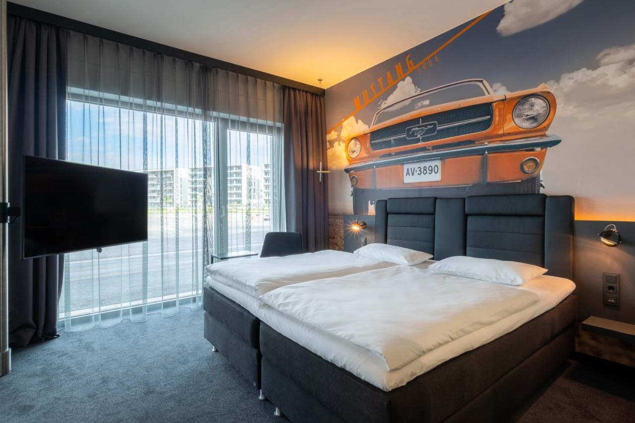 V8 Hotel Koeln At Motorworld Colónia Exterior foto